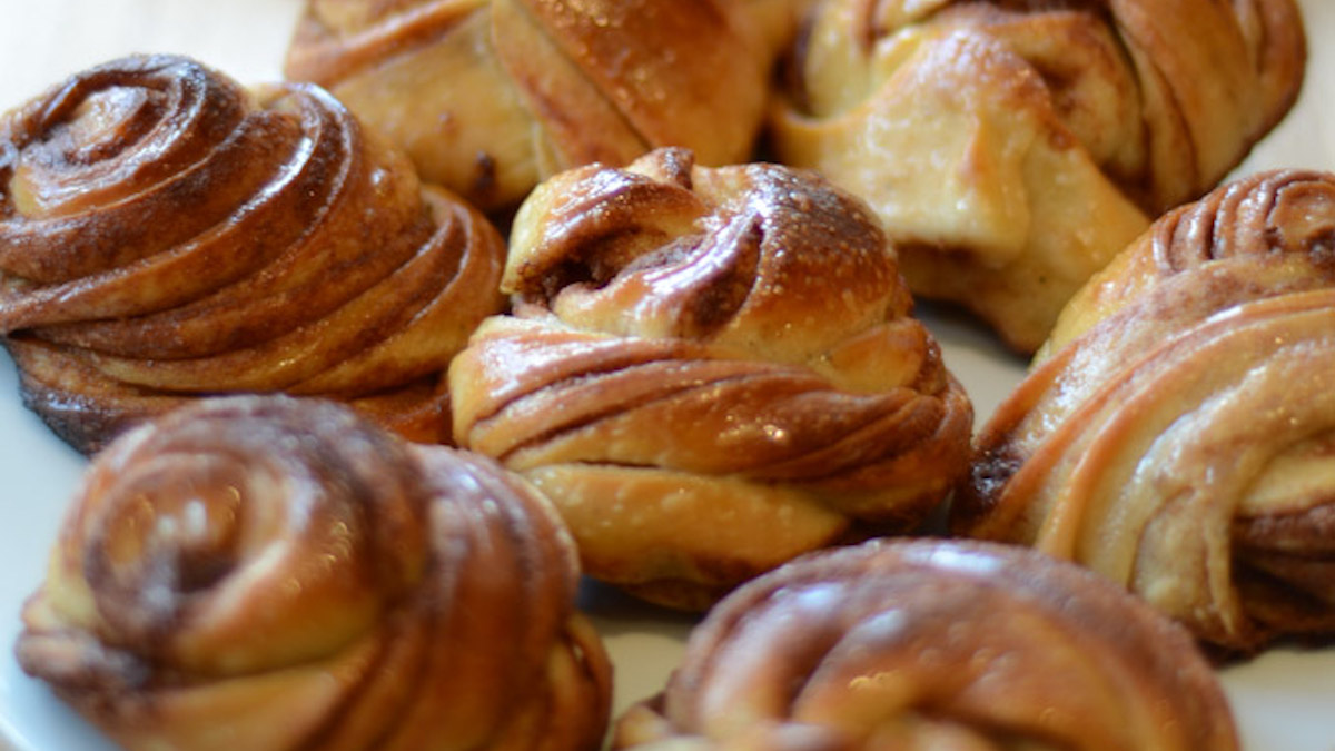 Scandinavian Cinnamon Bun Recipe LITTLE SCANDINAVIAN