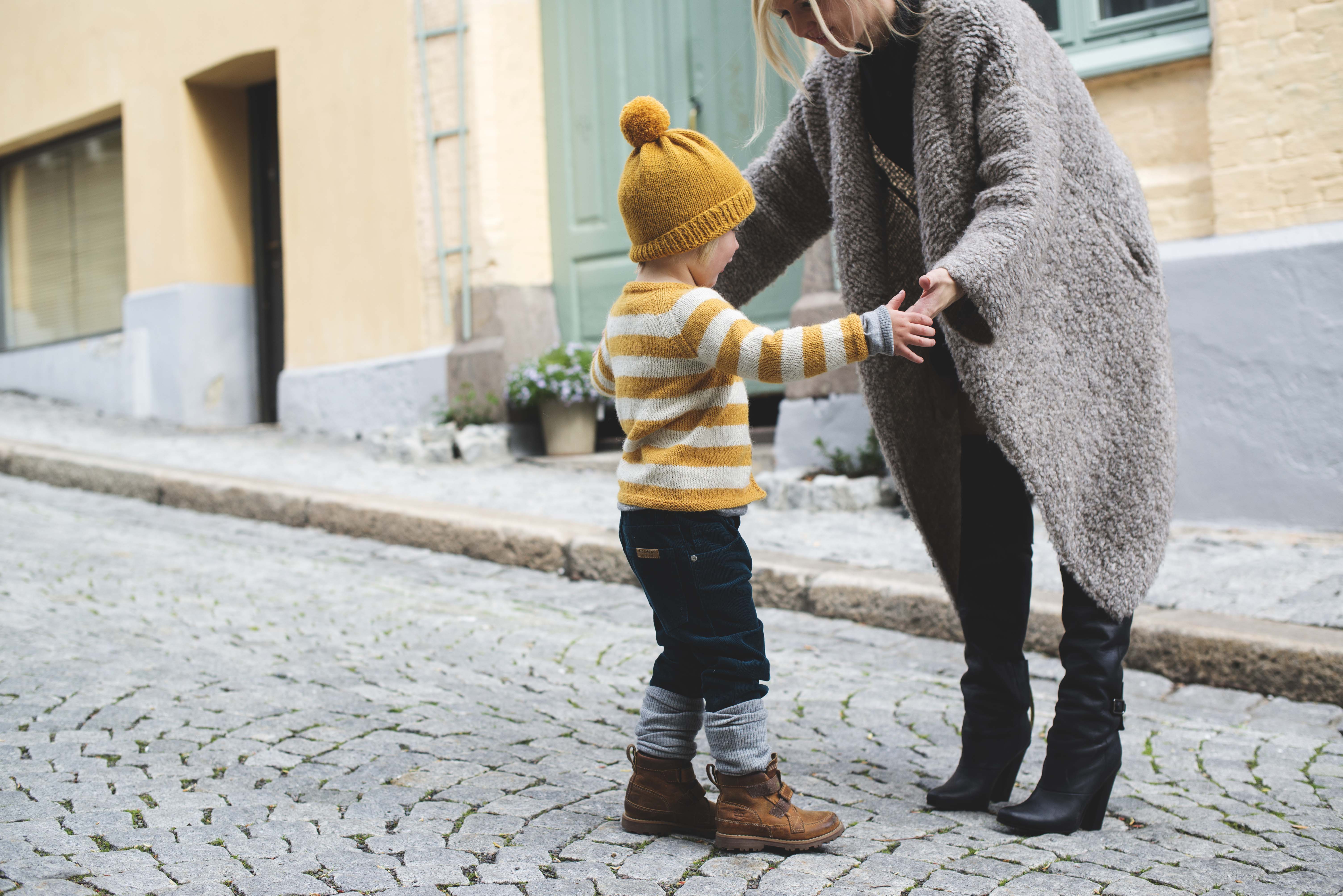 Children’s winter warmers knitting projects – with knitting patterns!